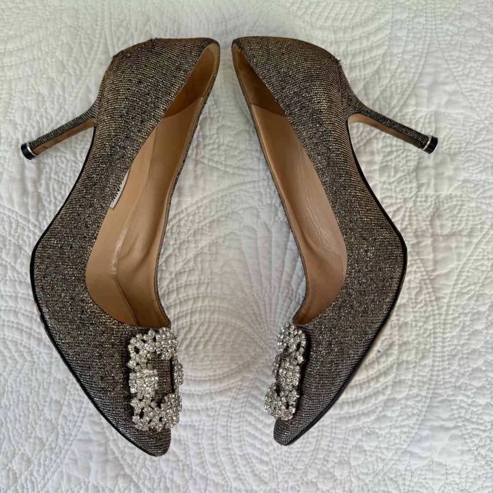 Manolo Blahnik Hangisi 90mm Gold Glitter Jewel Buckle Pumps Size 37 EU - Picture 6 of 11